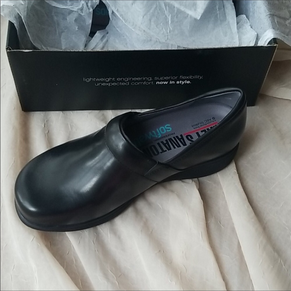 Greys anatomy shoes size 8. New in box